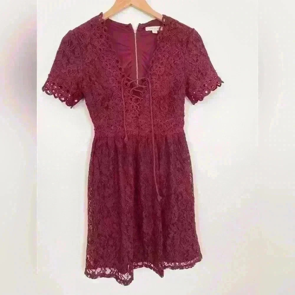 Francesca's Lace Fit & Flare Short Sleeve Back Zip Dress Cranberry/Pink Size XS